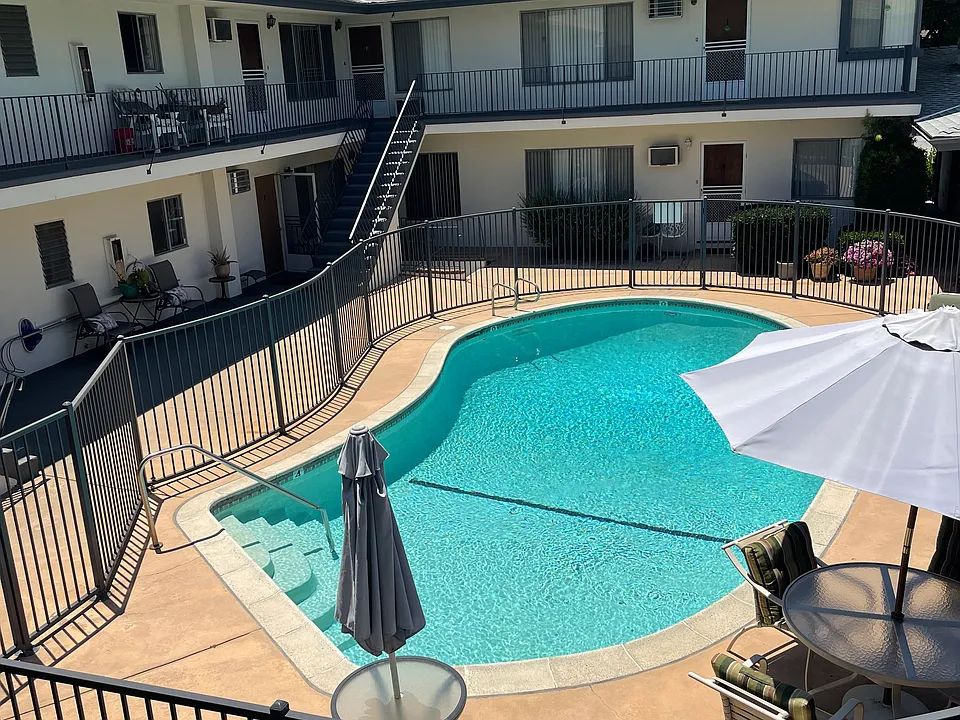 220 E Sierra Madre Blvd #N