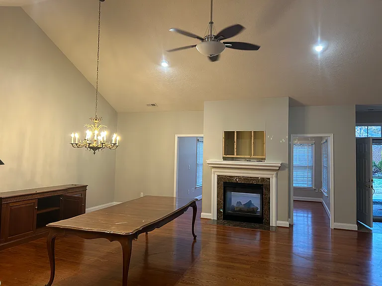 10317 Trellis Crossing Ln — Photo 16