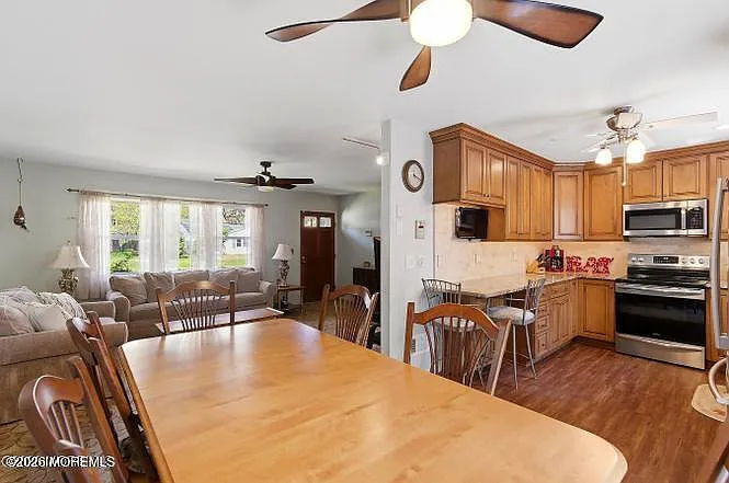 1163 Manor Dr — Photo 5