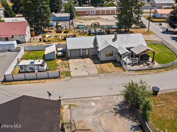 117 S 8th St, Osburn, ID 83849
