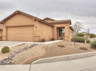 551 W Bazille Way, Green Valley, AZ 85614