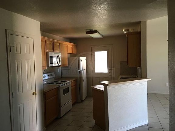 5th image of 1204 Nicholas Cir APT B