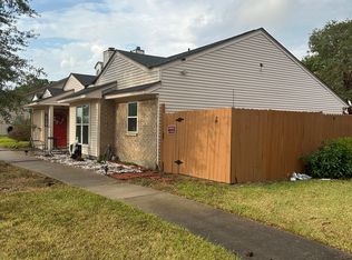 4804 Forest Ct, Baytown, TX 77521