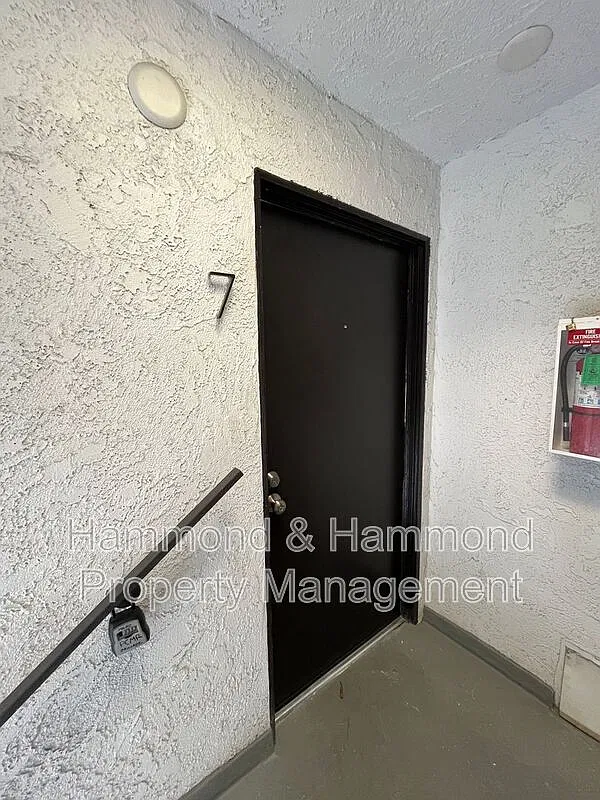 2 bed, 1.0 bath, $2,495 — Photo 1