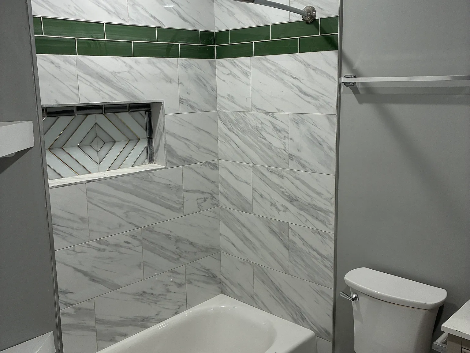 3 bed, $1,995 — Photo 4