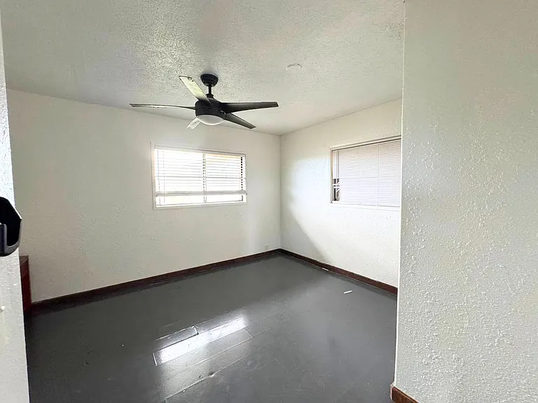 2057 Kinoole St #2 — Photo 4