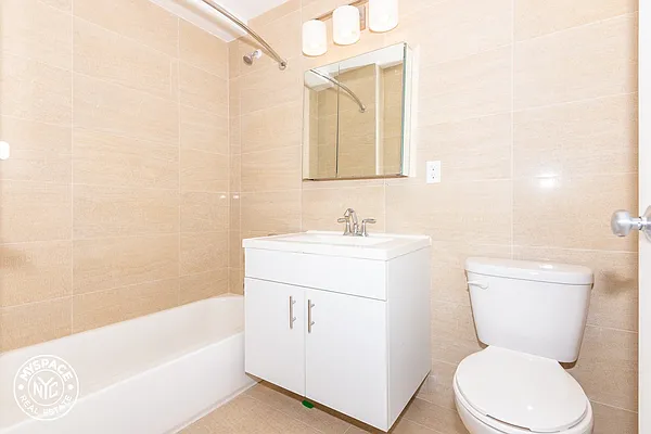 Rented by MySpaceNYC | media 42