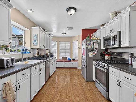 2nd image of 2650 ALBION AVENUE