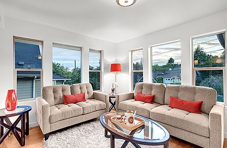 3rd image of 4034 Latona Ave NE