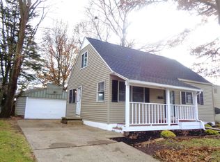 1196 Flanders Ave, Akron, OH