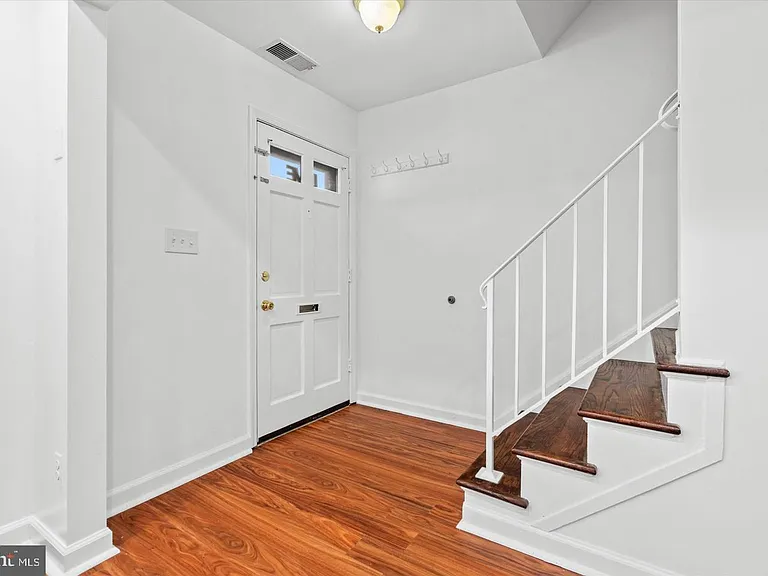 8123 Kingsway Ct #268 — Photo 4