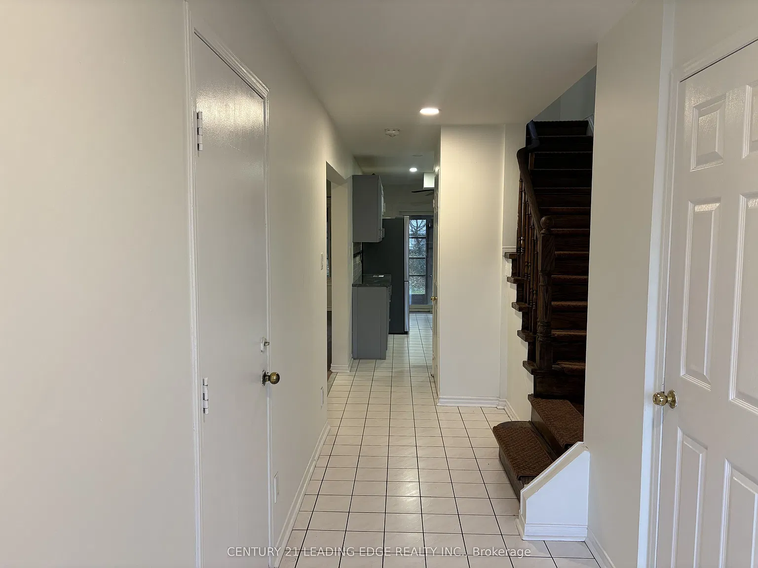 4 bed, $3,000 — Photo 2