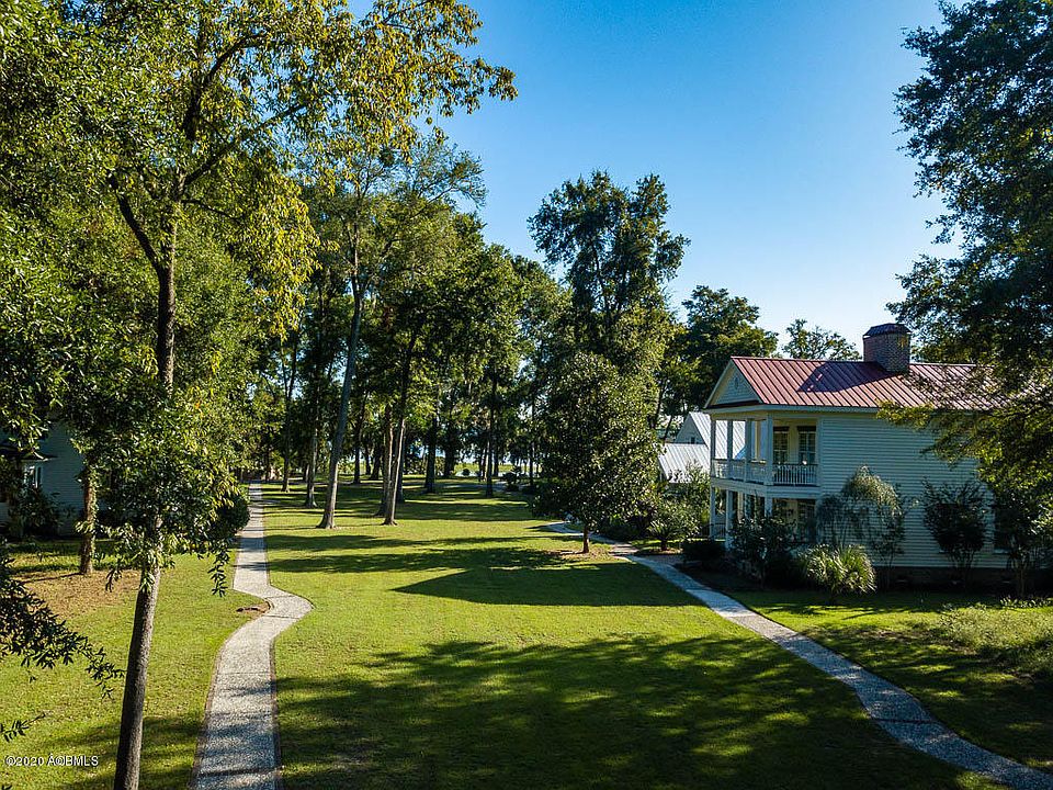 1st image of 37 Wrights Point Circle