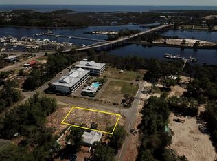 302 NW 13th St, Carrabelle, FL 32322