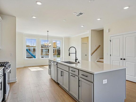 6th image of this home