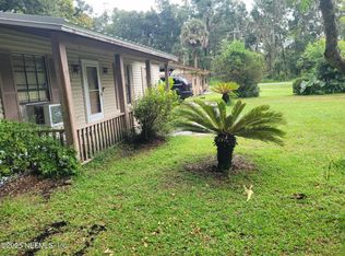 604 Holly Ln, Crescent City, FL 32112