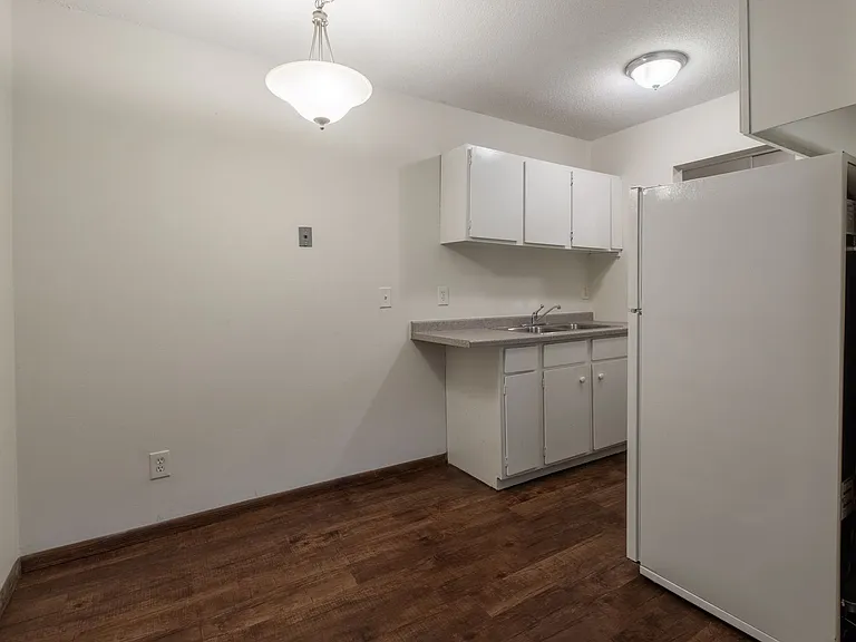 2626 Fremont Ave S — Photo 19