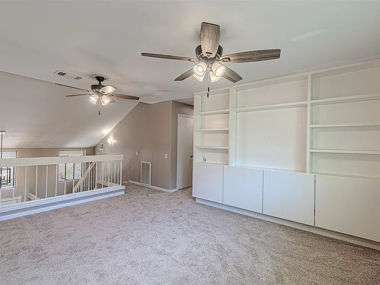 18506 Creekfield Ct — Photo 37
