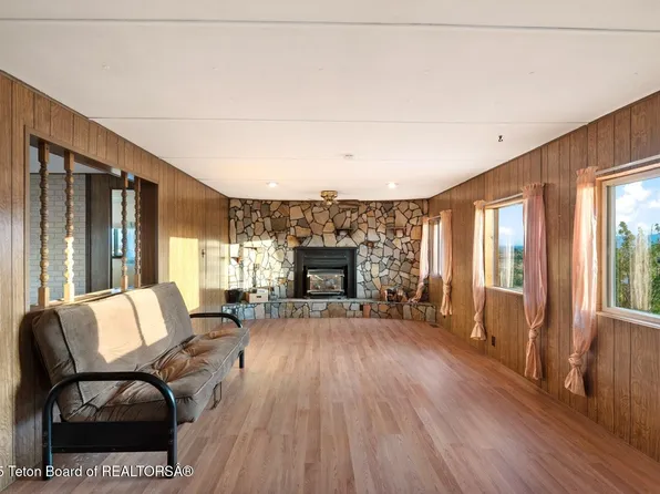 10475 Us Highway 191, Pinedale, WY 82941