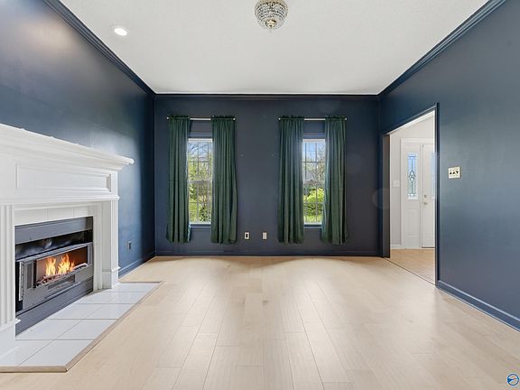 4th image of 106 Golden Oak Dr