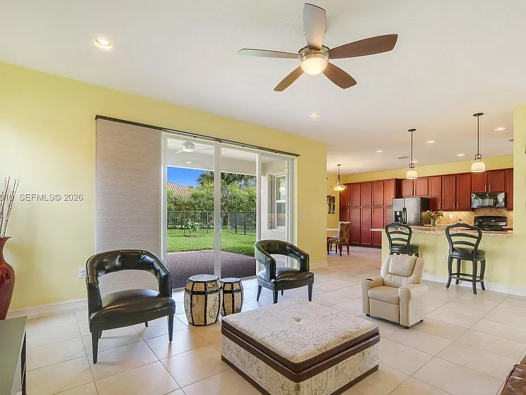 8185 Fiera Ridge Dr #0 — Photo 2