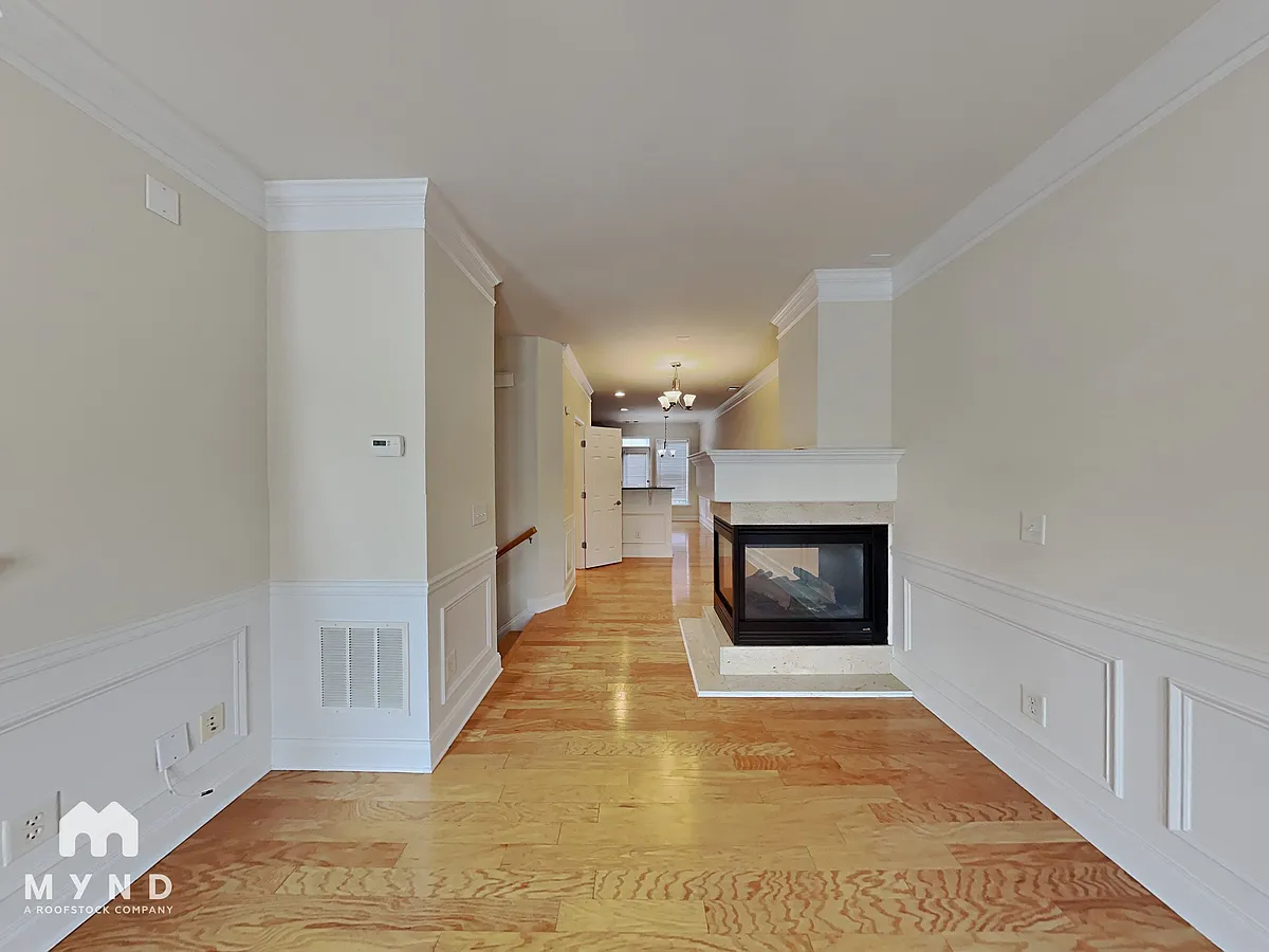 Building Photo - 213 16th St NW #6