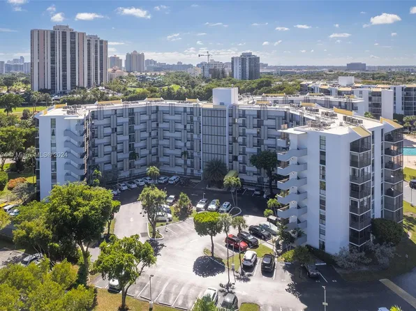 20500 W Country Club Dr APT 501, Aventura, FL 33180