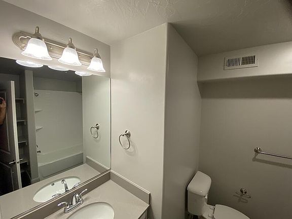 4th image of 1140 N 950 W Suite A103