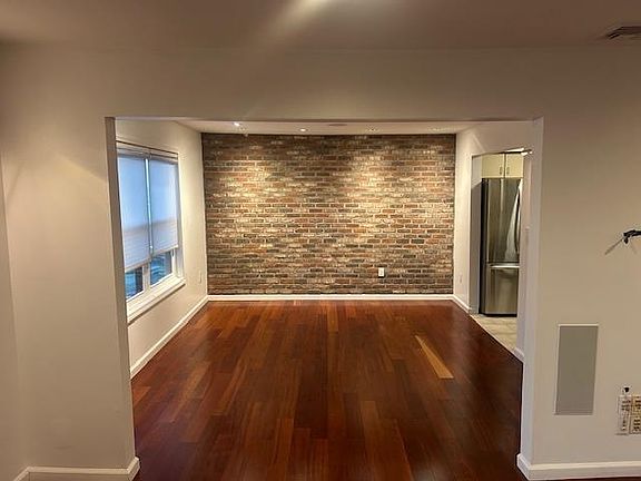3rd image of 6605 Granton Ave APT A5