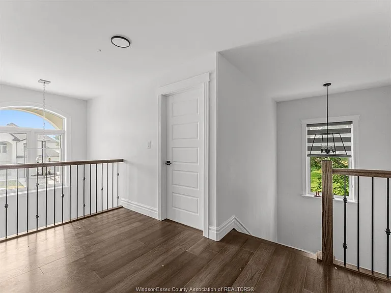 93 Belleview Dr — Photo 21