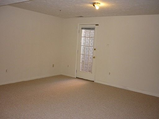 5th image of 20503 Staffordshire Dr