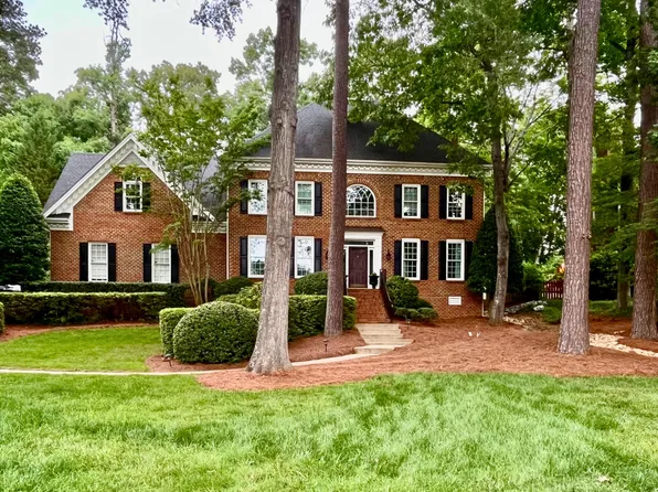 404 Versailles Dr, Cary, NC 27511
