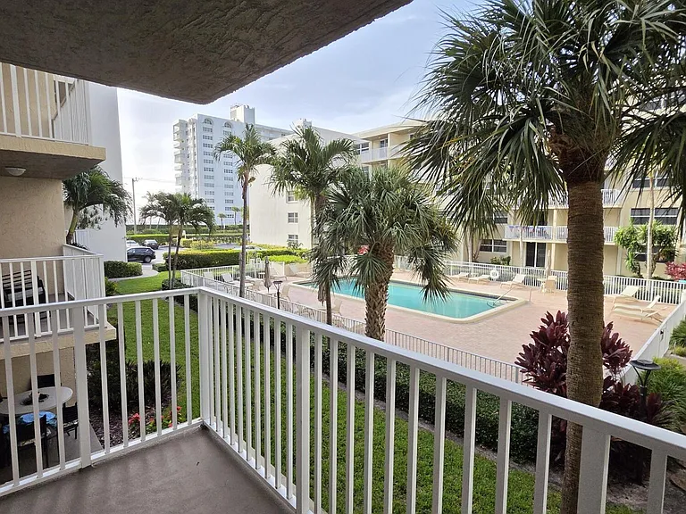 2929 S Ocean Blvd #2120 — Photo 2