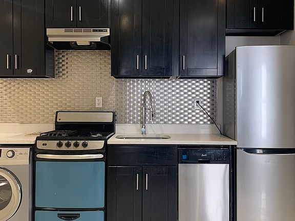 4th image of 7 W 108th St APT 4D