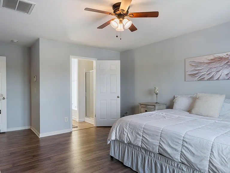 636 Wolfeboro Ln — Photo 21