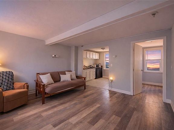 3rd image of 23 Whitehall St