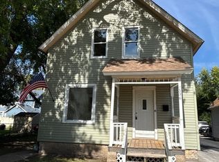 536 North Ave, Aurora, IL 60505