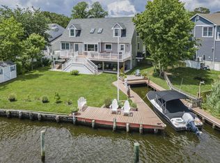 136 Bay Ave, Island Heights, NJ 08732