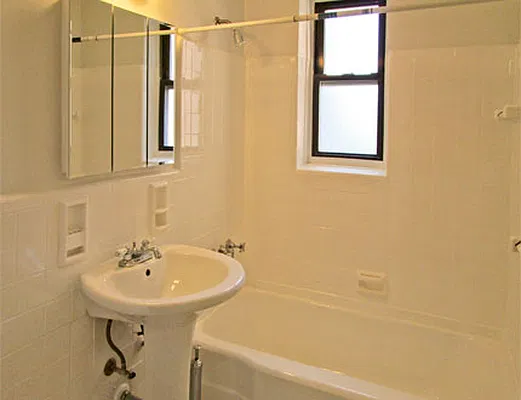 Rented by SW Queens Mezzanine | media 4