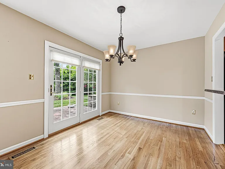 1432 Filene Ct — Photo 8
