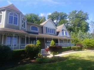 14 Pyngyp Rd, Stony Pt, NY 10980