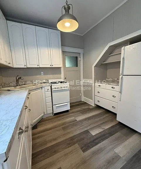 2262 Cleveland Blvd — Photo 7