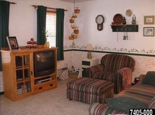 2330 Woodmont Dr, York, PA 17404