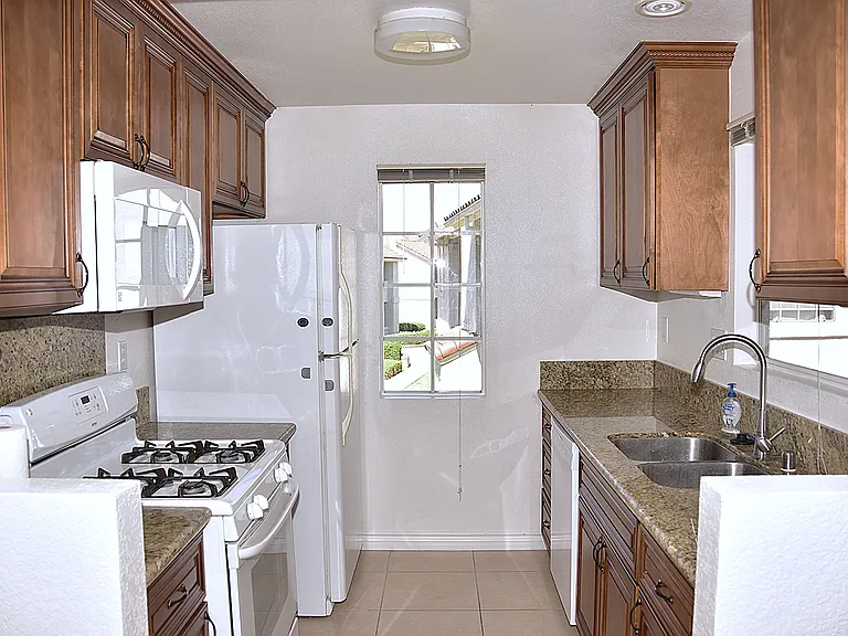 10888 Aderman Ave #178 — Photo 2