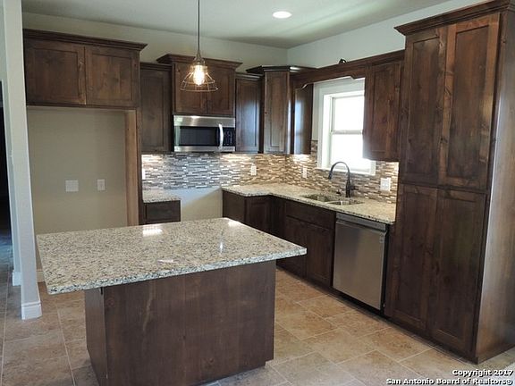 5th image of 190 Cody Ct