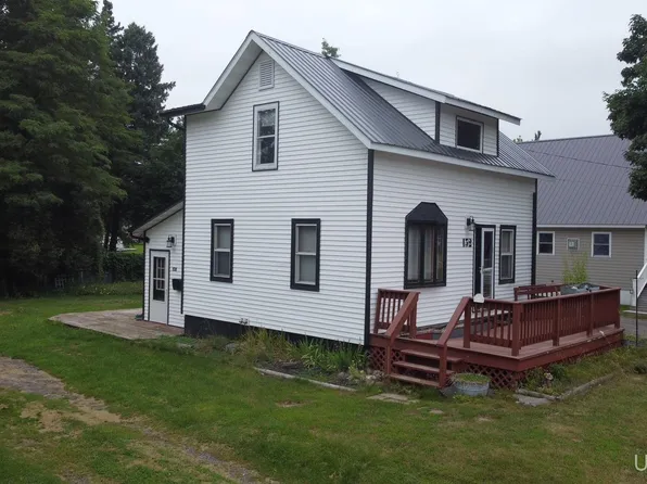132 Center St, Lanse, MI 49946