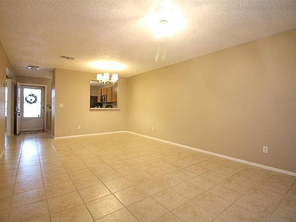 3rd image of 1707 Garden Lake Dr #1707