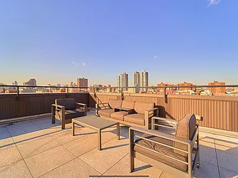 Rented by Living New York