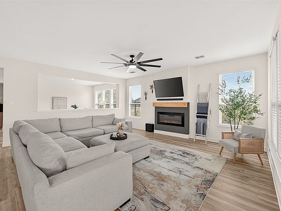 3rd image of 1024 Auburn Dr