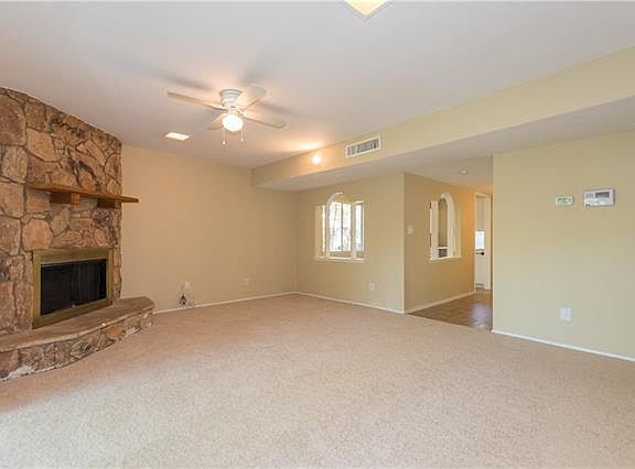 3rd image of 618 S Holiday Dr